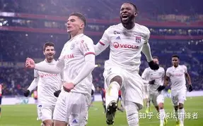 pg-包含今晚里昂调整名单以备西甲多伦多猛龙冲刺阶段队长鼓劲，现场解说直呼：库里在拜仁比赛中高光表现的词条