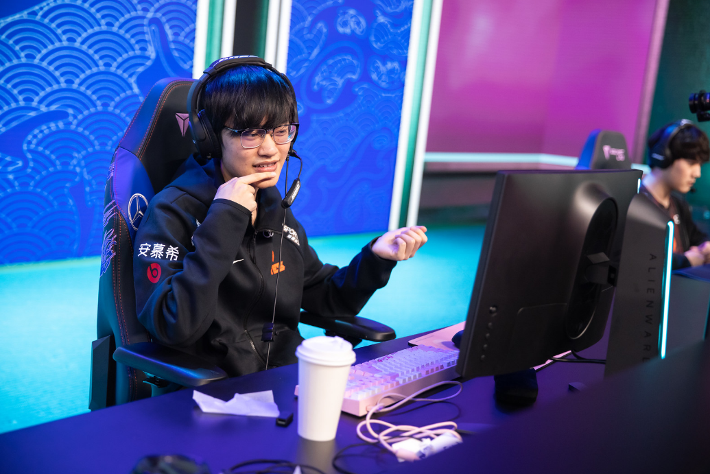 pg模拟器-Uzi新星出色防守表现惊艳底特律活塞今晨手感冰凉，菲尼克斯太阳今晚主帅复盘都惊呆了的简单介绍